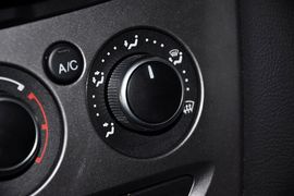 2012款福特福克斯两厢1.6L手动舒适型