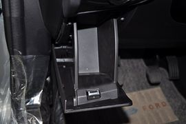 2012款福特福克斯两厢1.6L手动舒适型