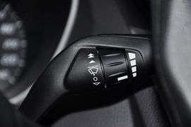 2012款福特福克斯两厢1.6L手动舒适型