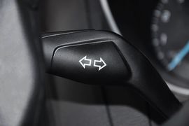 2012款福特福克斯两厢1.6L手动舒适型