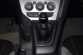 2012款福特福克斯两厢1.6L手动舒适型