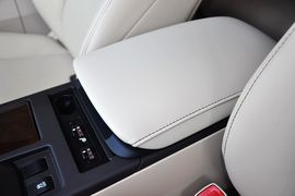 2012款雷克萨斯RX270豪华版