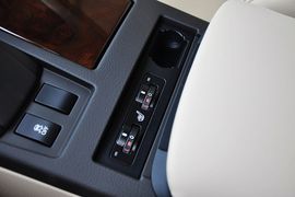2012款雷克萨斯RX270豪华版
