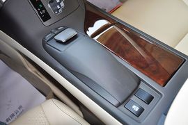 2012款雷克萨斯RX270豪华版