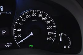 2012款雷克萨斯RX270豪华版
