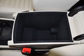 2012款一汽大众全新迈腾1.8TSI