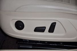 2012款一汽大众全新迈腾1.8TSI