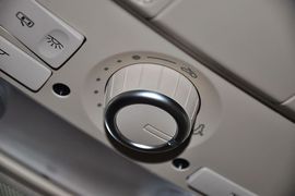 2012款一汽大众全新迈腾1.8TSI