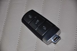 2012款一汽大众全新迈腾1.8TSI