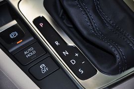 2012款一汽大众全新迈腾1.8TSI