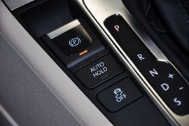 2012款一汽大众全新迈腾1.8TSI