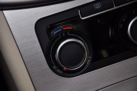 2012款一汽大众全新迈腾1.8TSI