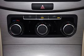 2012款一汽大众全新迈腾1.8TSI