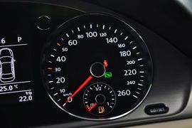 2012款一汽大众全新迈腾1.8TSI