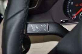 2012款一汽大众全新迈腾1.8TSI
