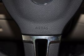 2012款一汽大众全新迈腾1.8TSI