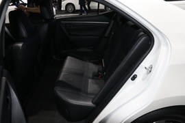 2017款丰田雷凌双擎