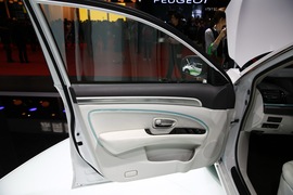 东风风神E70上海车展实拍