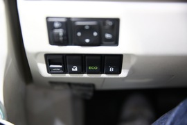 东风风神E70上海车展实拍