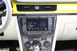 一汽大众蔚领无疆版上海车展实拍