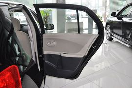 2011款丰田雅力士1.6E自动魅动版