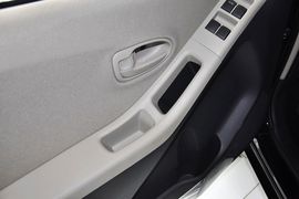 2011款丰田雅力士1.6E自动魅动版