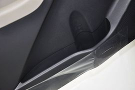 2011款丰田雅力士1.6E自动魅动版