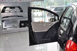 2011款丰田雅力士1.6E自动魅动版