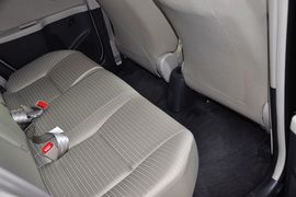 2011款丰田雅力士1.6E自动魅动版