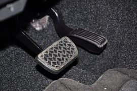 2011款丰田雅力士1.6E自动魅动版