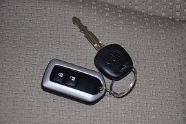 2011款丰田雅力士1.6E自动魅动版