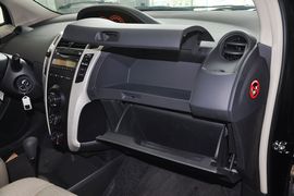 2011款丰田雅力士1.6E自动魅动版