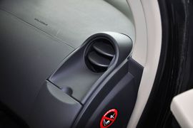 2011款丰田雅力士1.6E自动魅动版