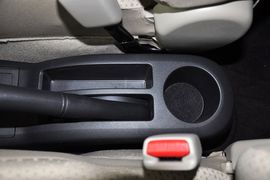 2011款丰田雅力士1.6E自动魅动版