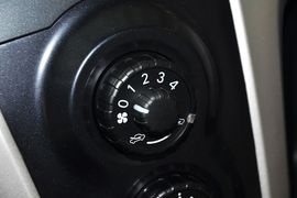 2011款丰田雅力士1.6E自动魅动版