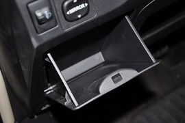 2011款丰田雅力士1.6E自动魅动版