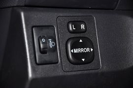 2011款丰田雅力士1.6E自动魅动版