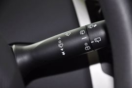 2011款丰田雅力士1.6E自动魅动版