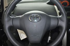 2011款丰田雅力士1.6E自动魅动版