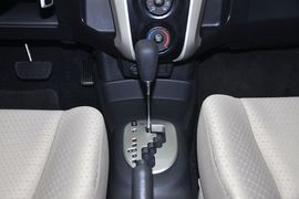 2011款丰田雅力士1.6E自动魅动版