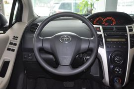 2011款丰田雅力士1.6E自动魅动版