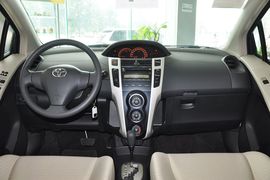 2011款丰田雅力士1.6E自动魅动版