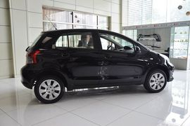 2011款丰田雅力士1.6E自动魅动版