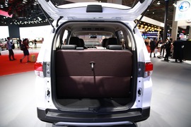 启辰M50V上海车展实拍