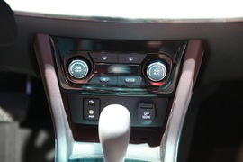 启辰M50V上海车展实拍