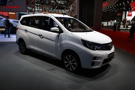 启辰M50V上海车展实拍