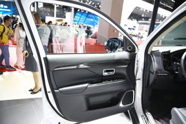 三菱欧蓝德上海车展实拍