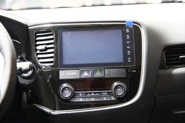 三菱欧蓝德上海车展实拍