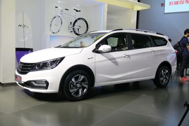 宝骏310W