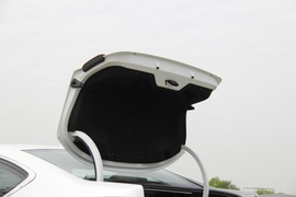 2017款雪铁龙C5实拍组图